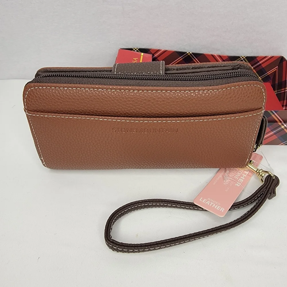 Stone Mountain‎ Accessories Brown Leather Wallet. P173